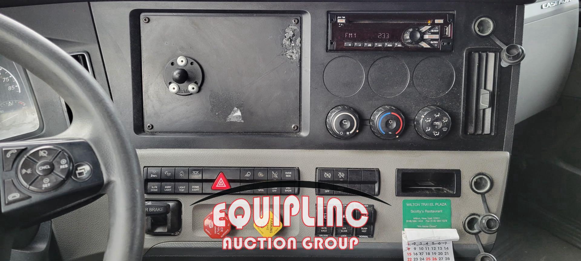 2018 FREIGHTLINER CASCADIA TANDEM AXLE SLEEPER