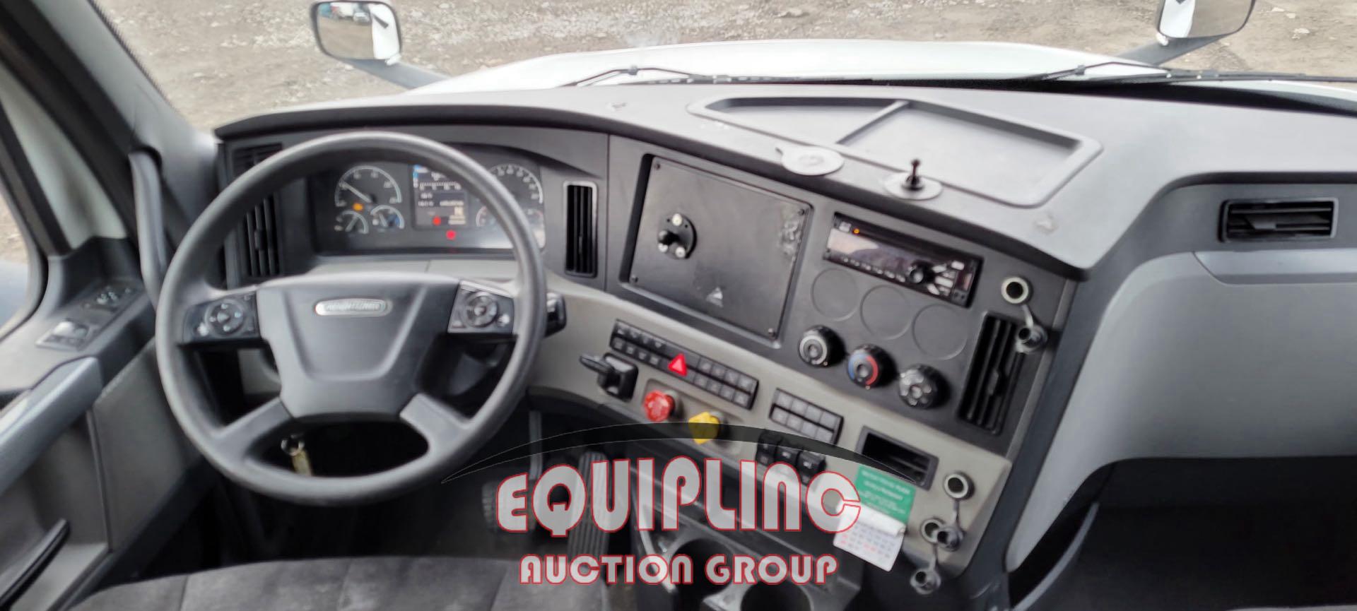 2018 FREIGHTLINER CASCADIA TANDEM AXLE SLEEPER
