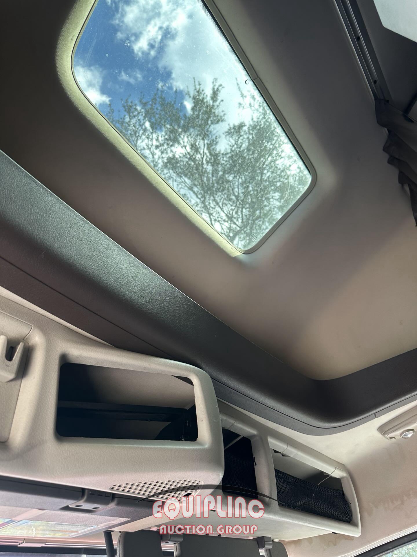 2016 VOLVO VNL TANDEM AXLE SLEEPER