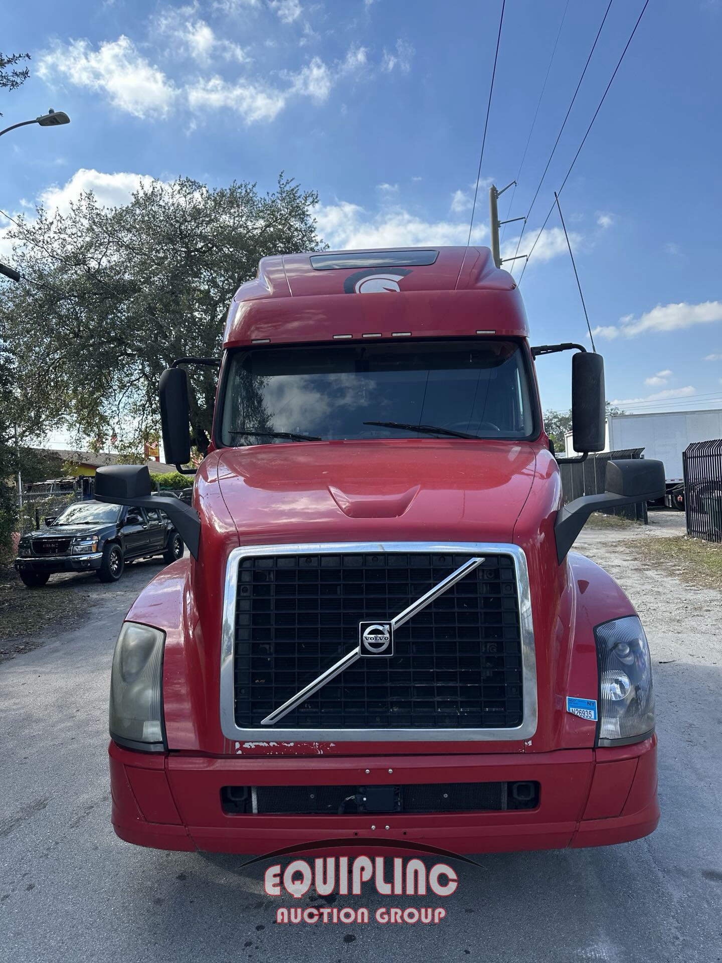 2016 VOLVO VNL TANDEM AXLE SLEEPER