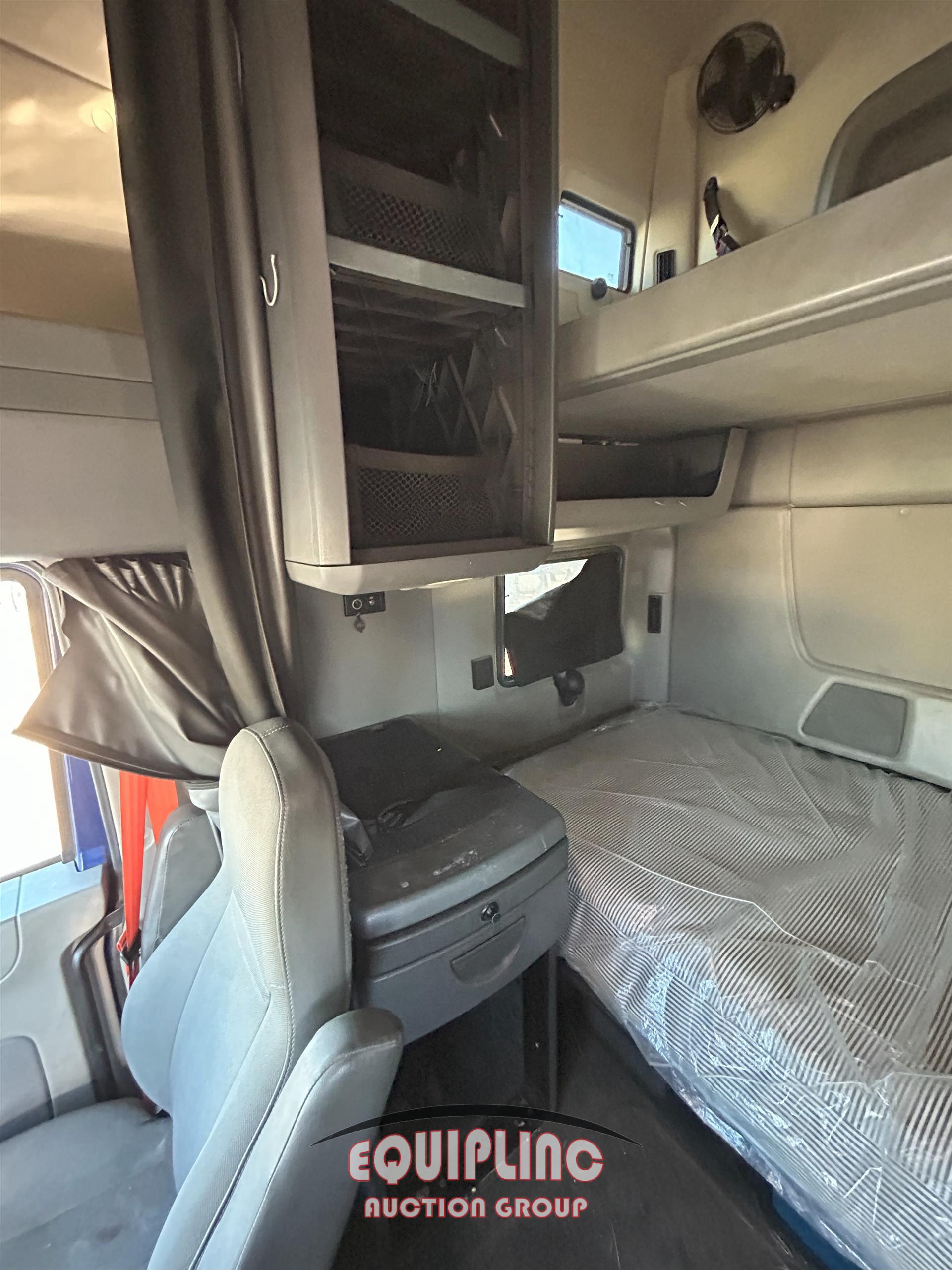 2017 INTERNATIONAL PROSTAR TANDEM AXLE SLEEPER