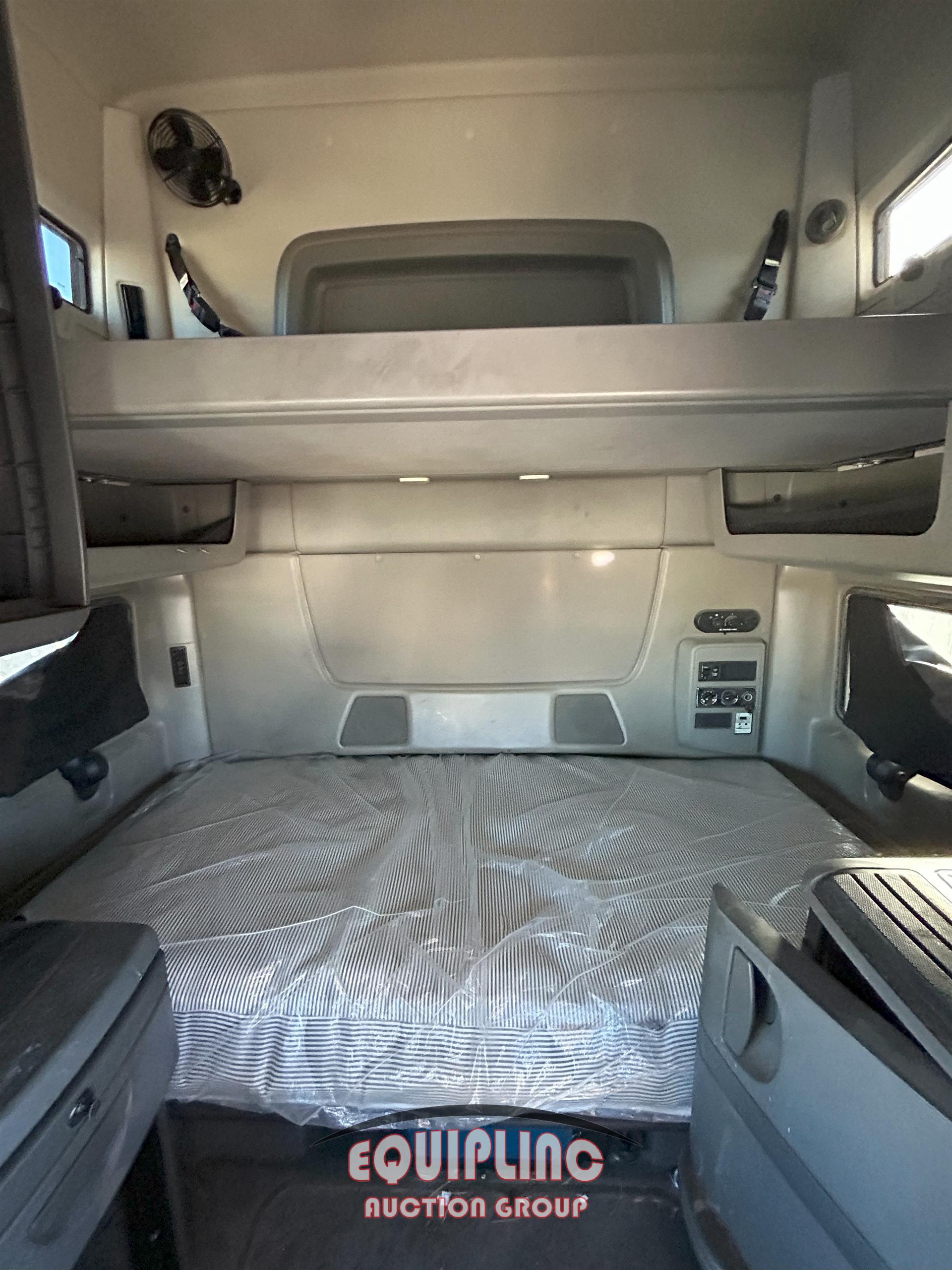 2017 INTERNATIONAL PROSTAR TANDEM AXLE SLEEPER