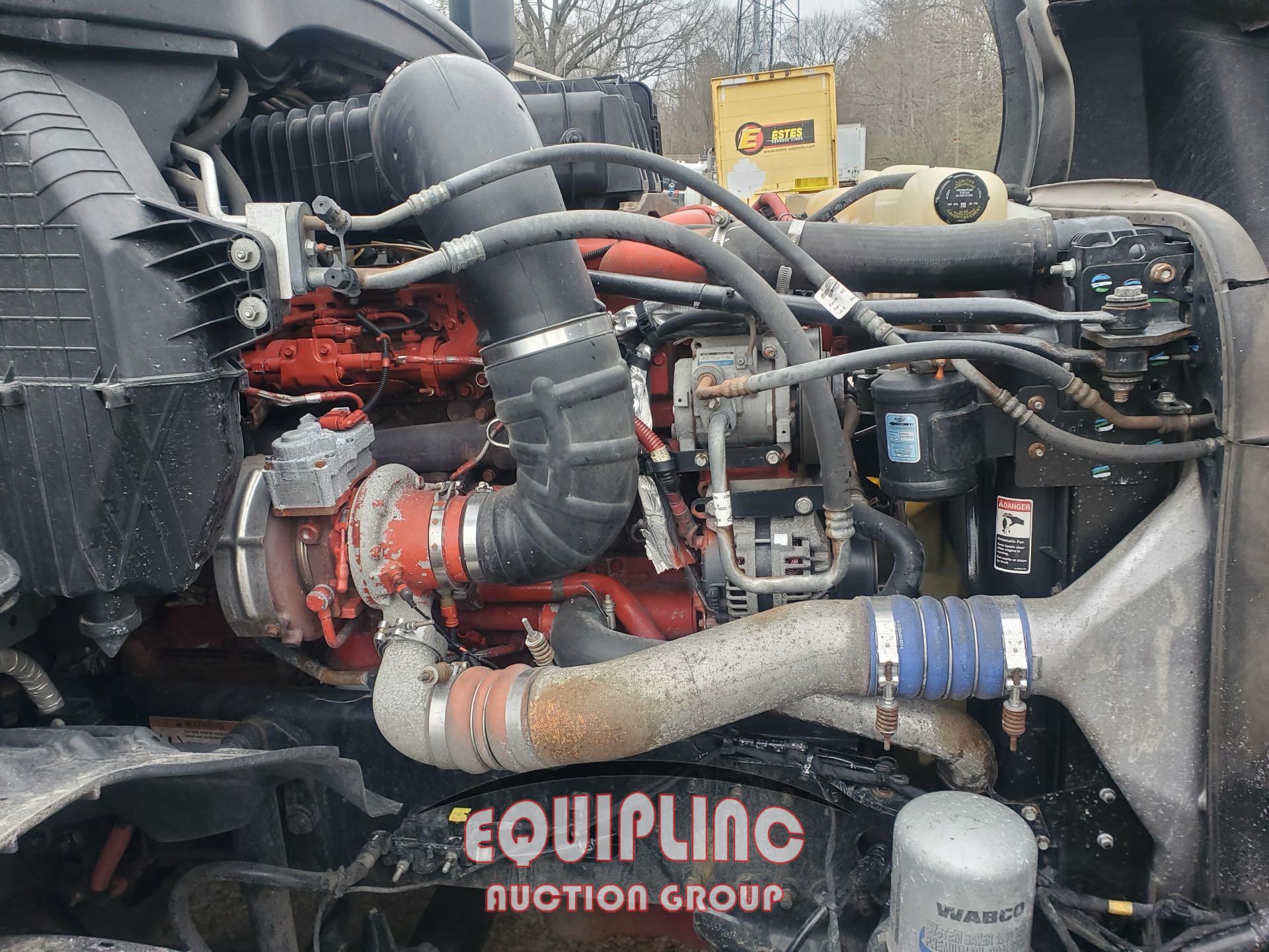 2019 FREIGHTLINER CASCADIA TANDEM AXLE SLEEPER