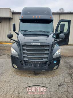2019 FREIGHTLINER CASCADIA TANDEM AXLE SLEEPER