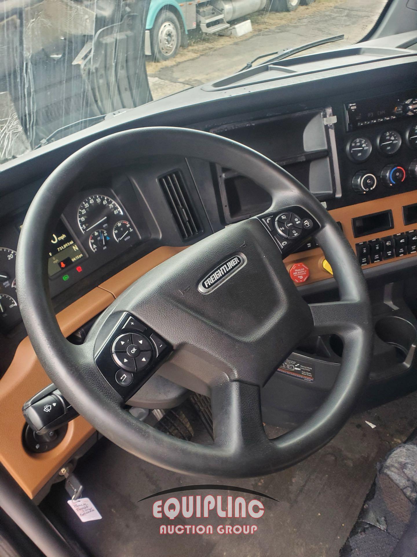 2019 FREIGHTLINER CASCADIA TANDEM AXLE SLEEPER