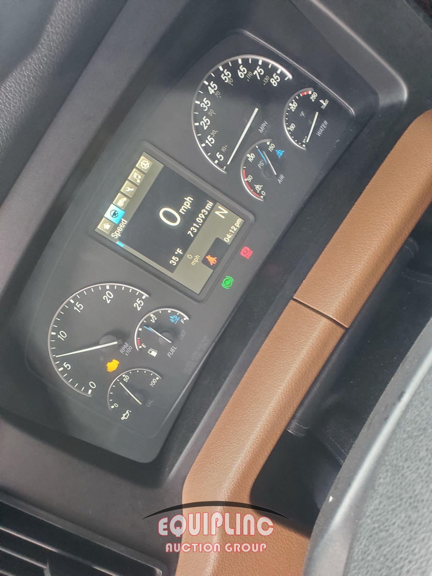 2019 FREIGHTLINER CASCADIA TANDEM AXLE SLEEPER