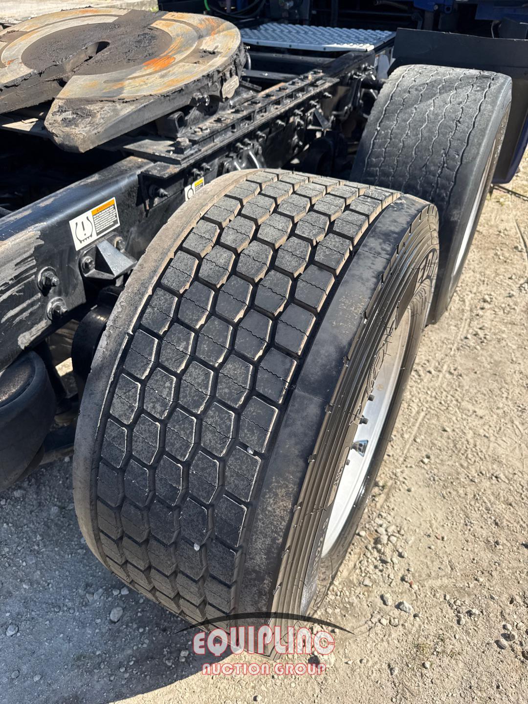 2020 KENWORTH T680 TANDEM AXLE SLEEPER