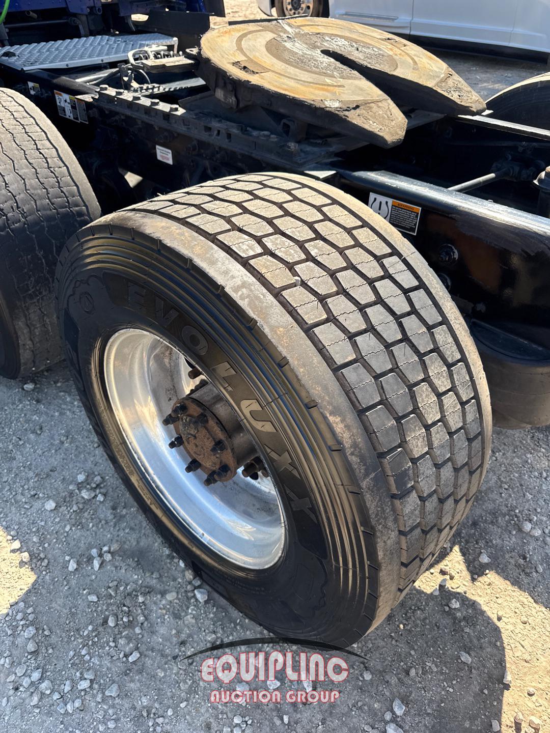 2020 KENWORTH T680 TANDEM AXLE SLEEPER