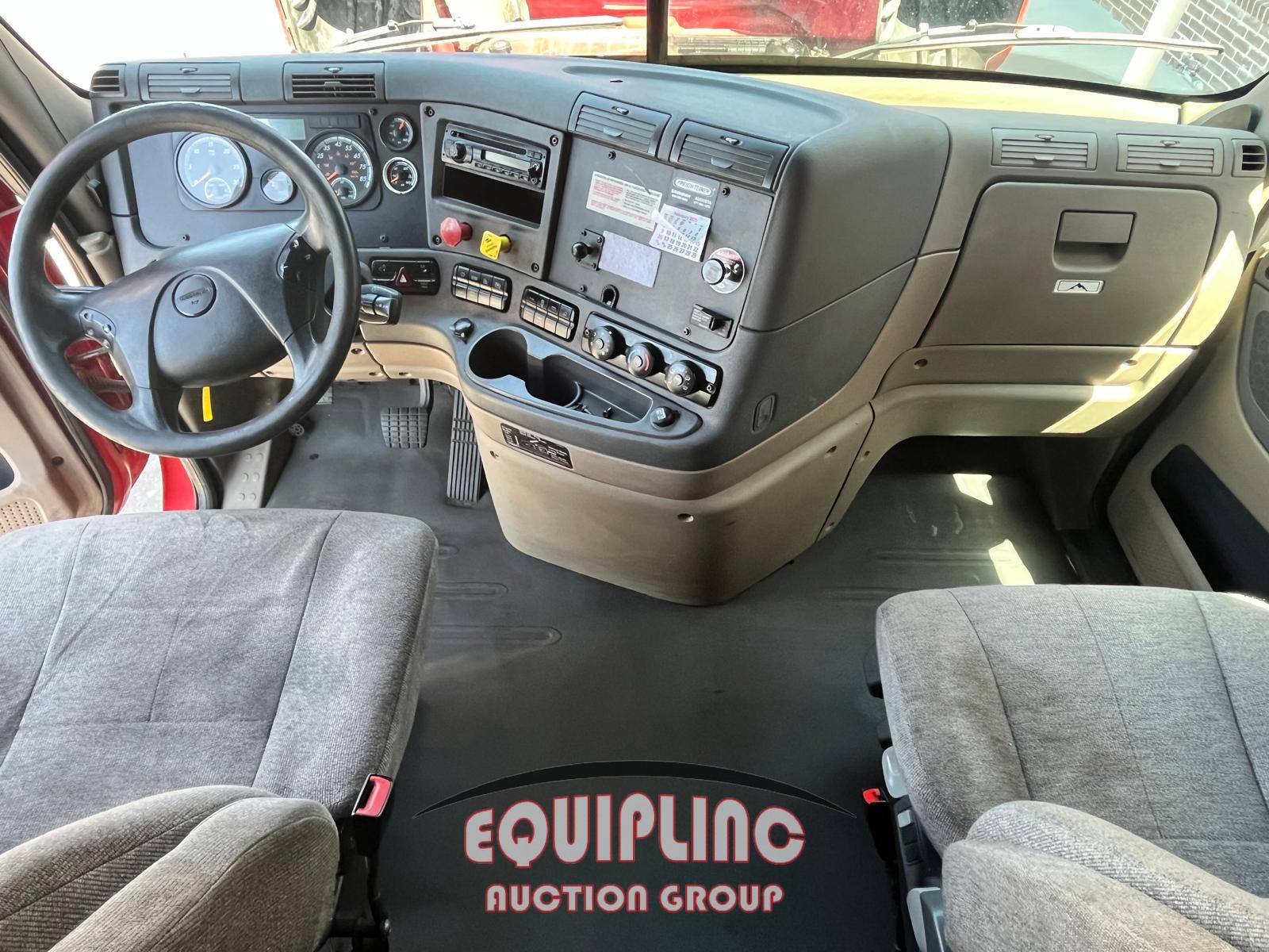 2016 FREIGHTLINER CASCADIA SLEEPER