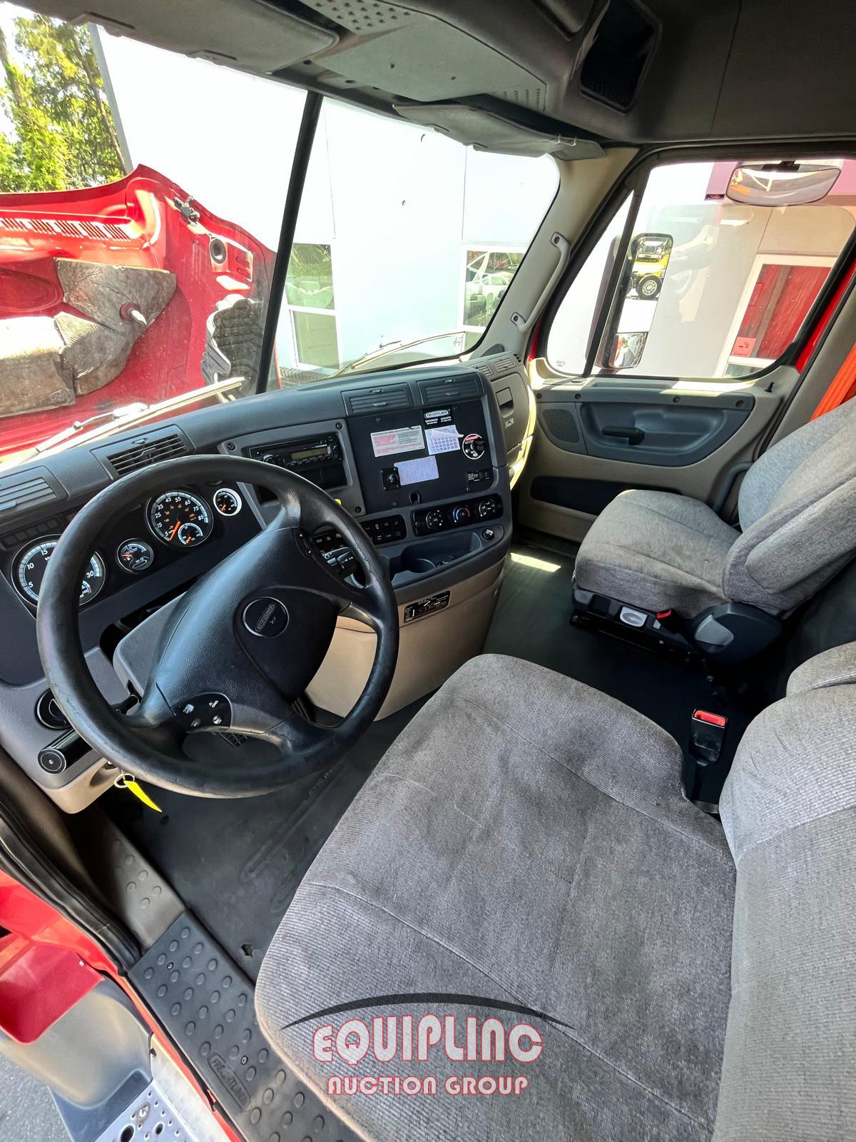 2016 FREIGHTLINER CASCADIA SLEEPER