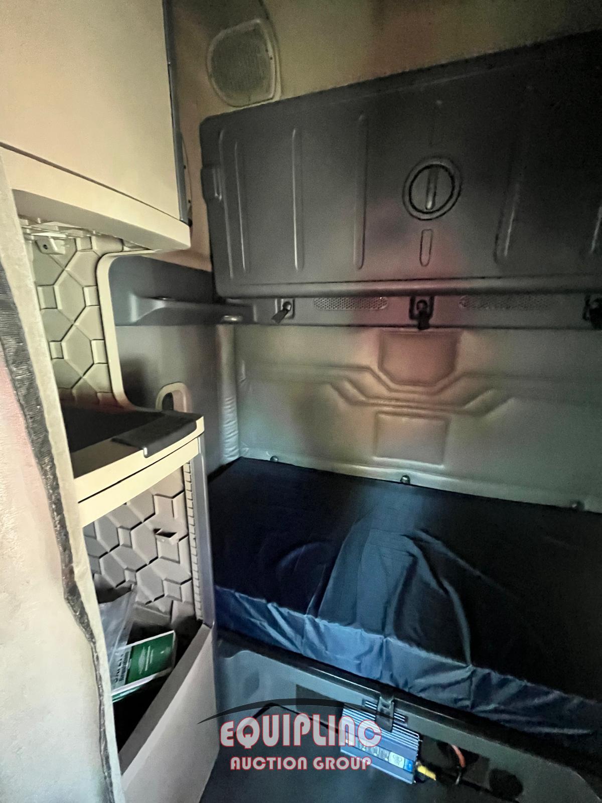2016 FREIGHTLINER CASCADIA SLEEPER