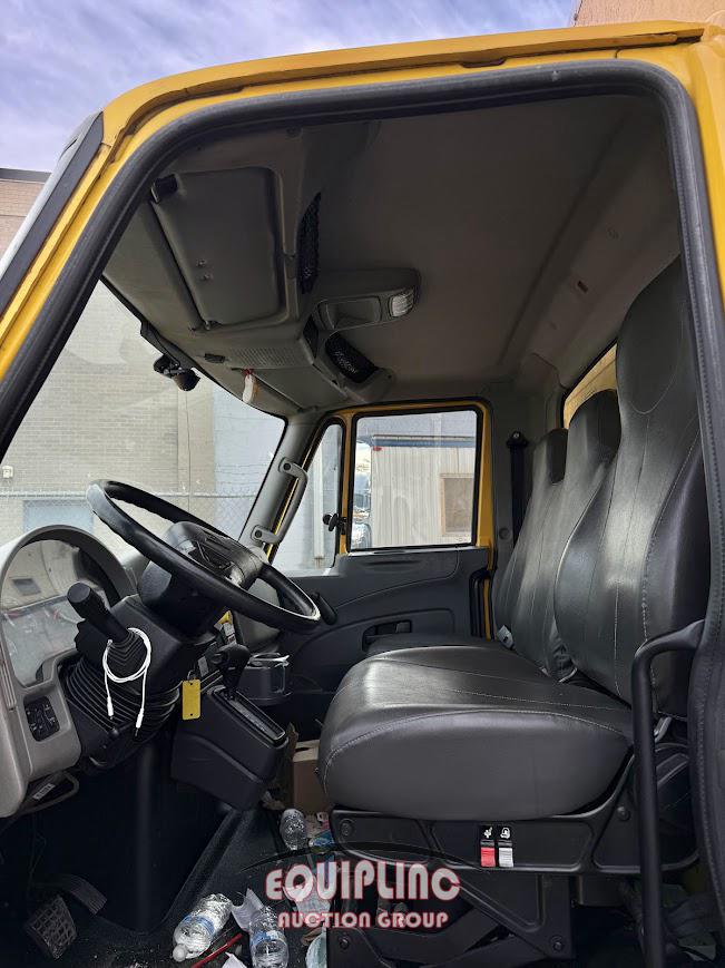 2019 INTERNATIONAL 4300 26FT BOX TRUCK