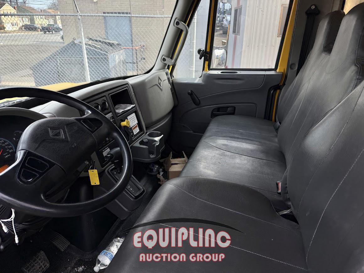 2019 INTERNATIONAL 4300 26FT BOX TRUCK