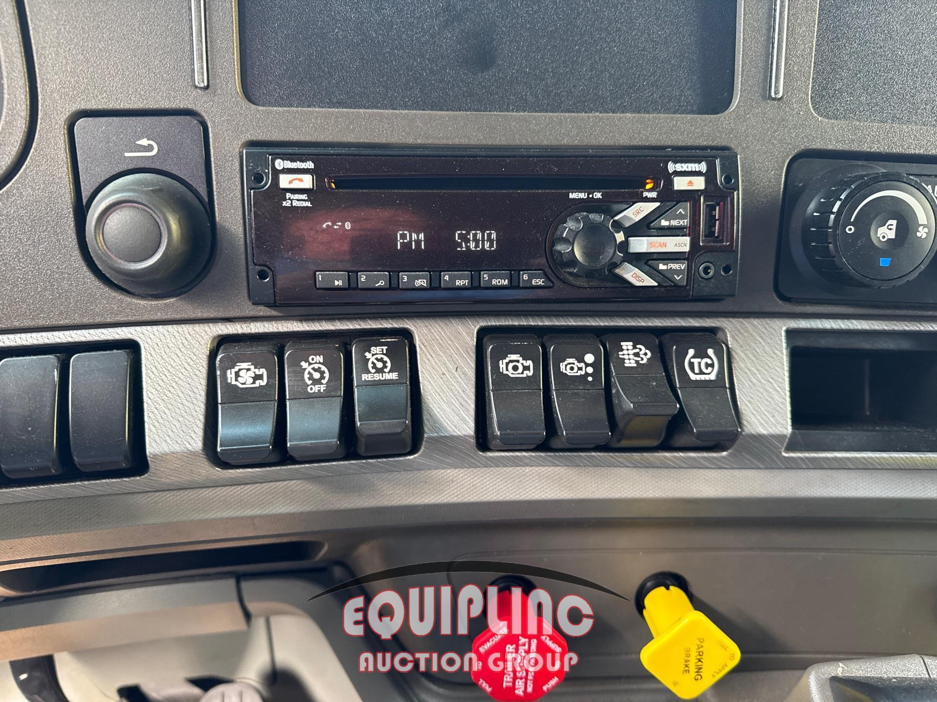 2017 KENWORTH T680 DOUBLE BUNK SLEEPER