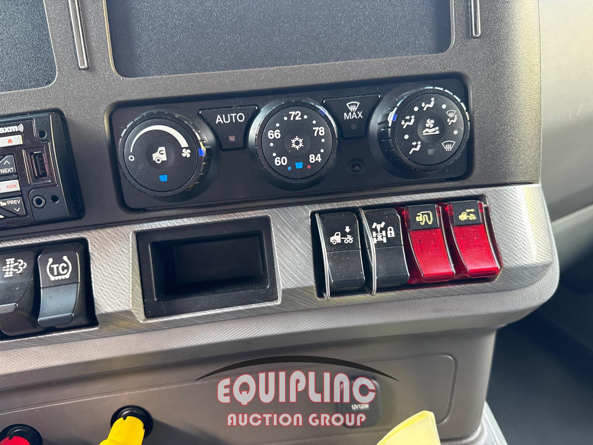 2017 KENWORTH T680 DOUBLE BUNK SLEEPER