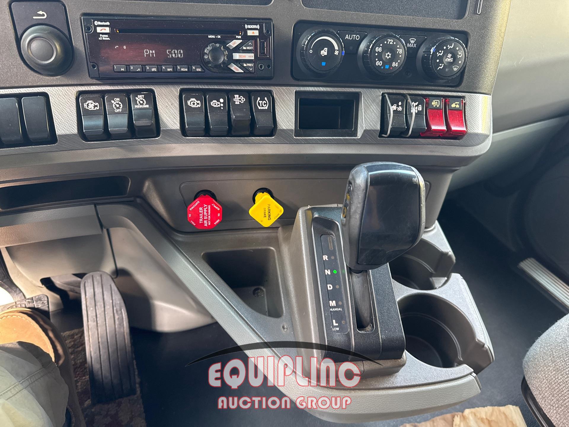 2017 KENWORTH T680 DOUBLE BUNK SLEEPER