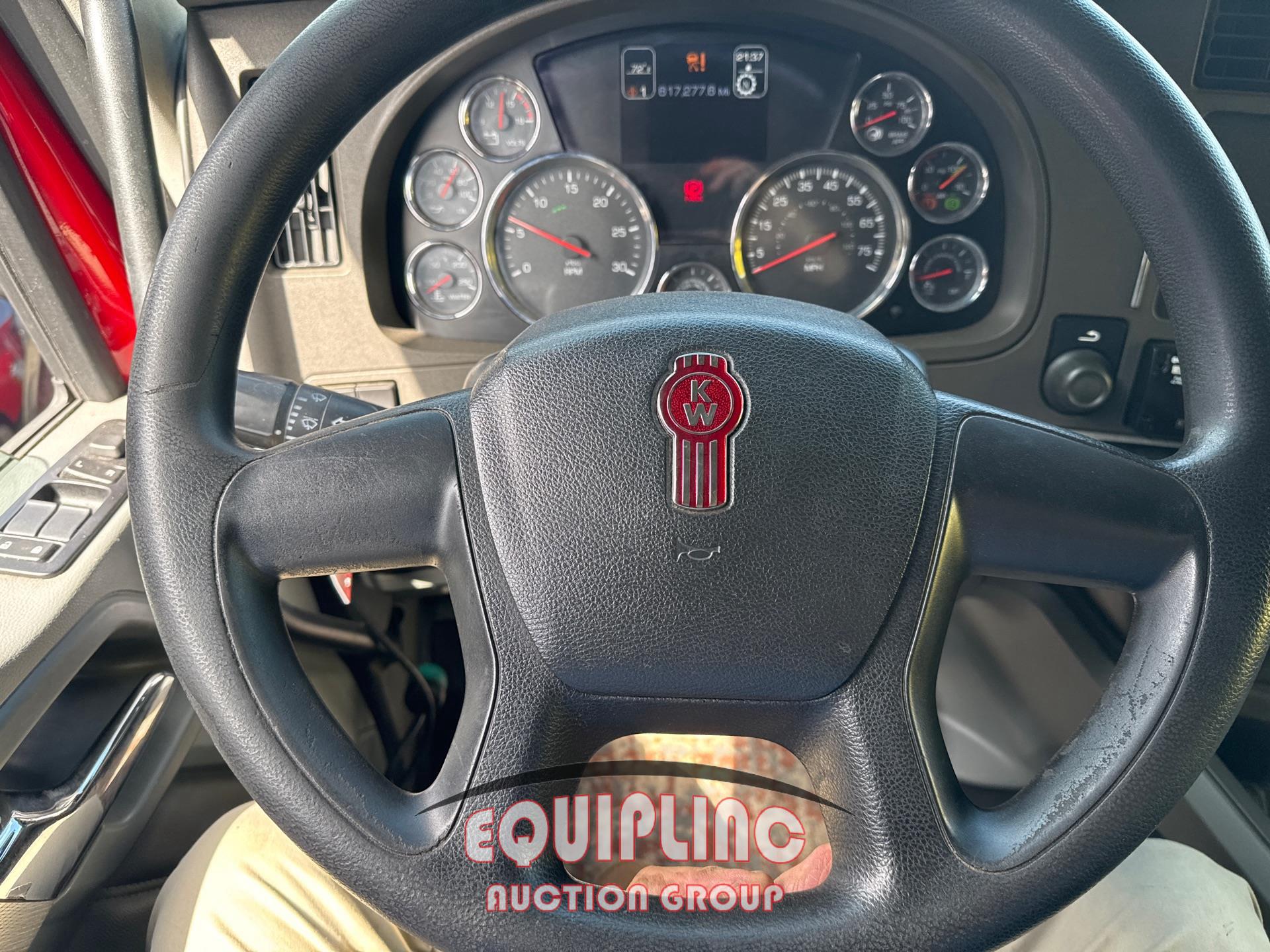 2017 KENWORTH T680 DOUBLE BUNK SLEEPER