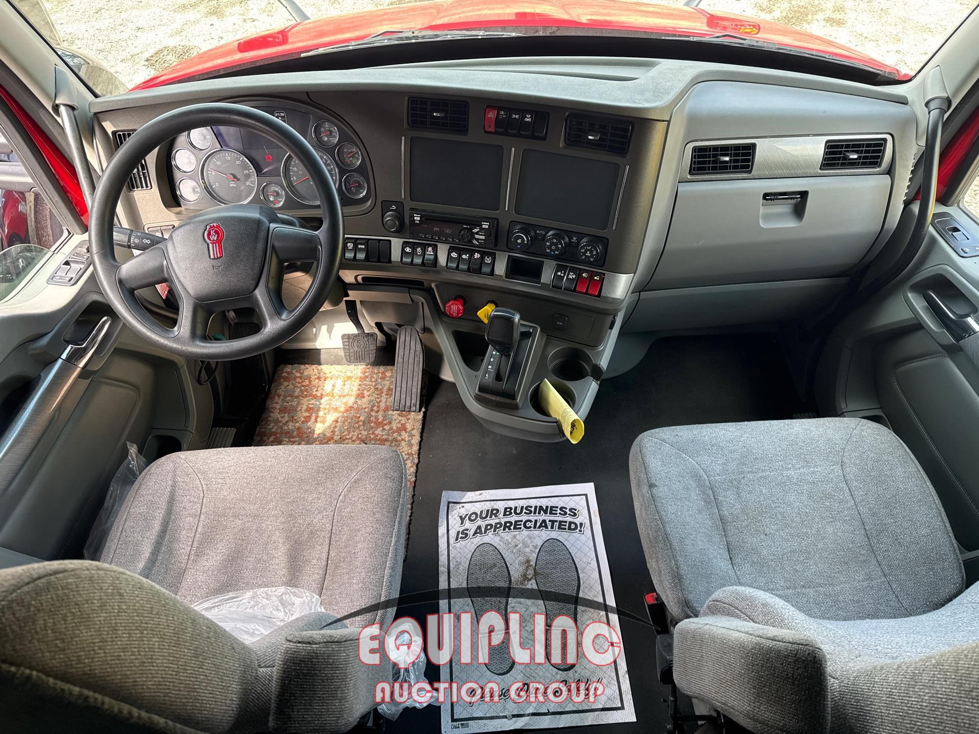 2017 KENWORTH T680 DOUBLE BUNK SLEEPER