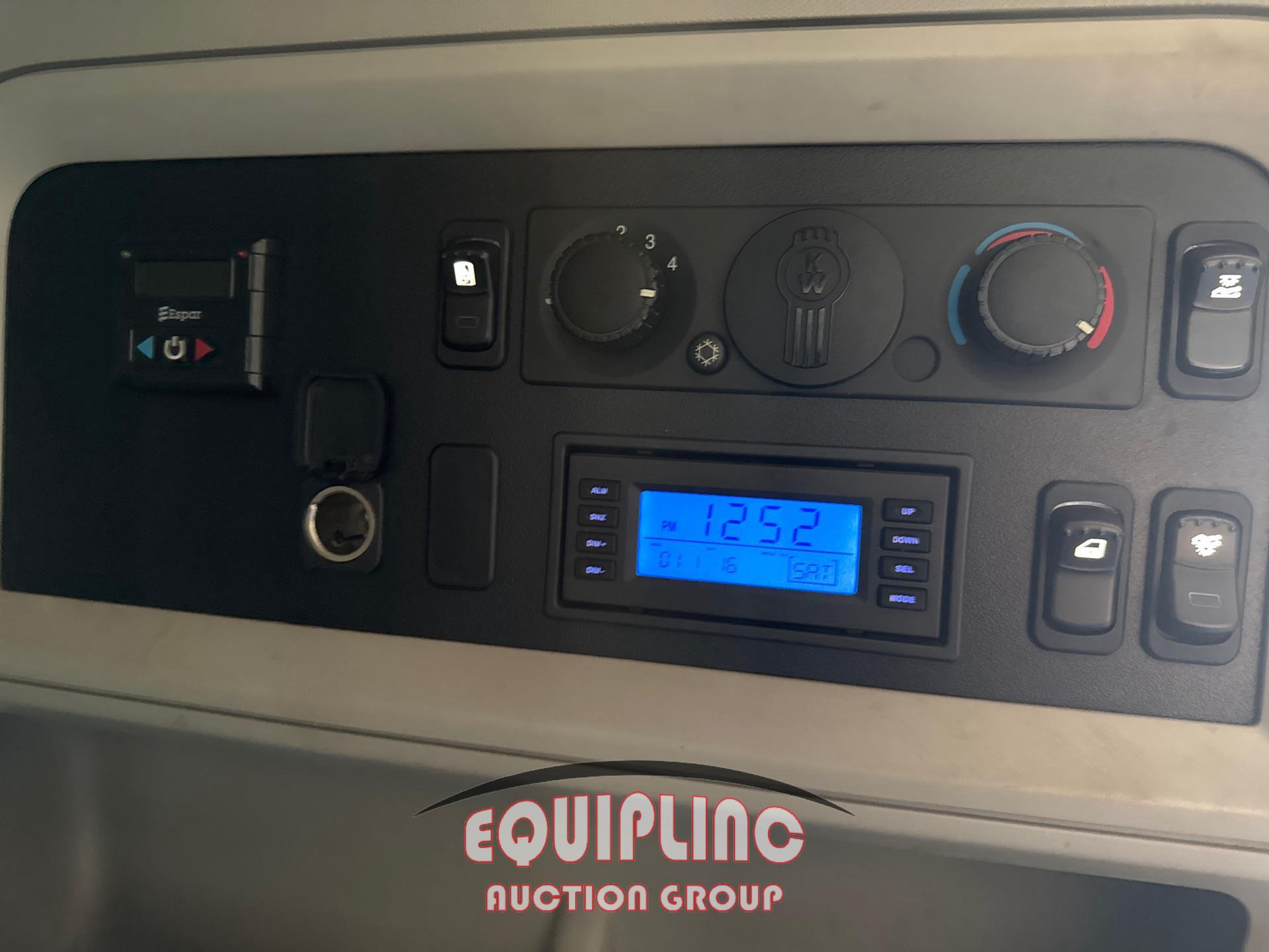 2017 KENWORTH T680 DOUBLE BUNK SLEEPER