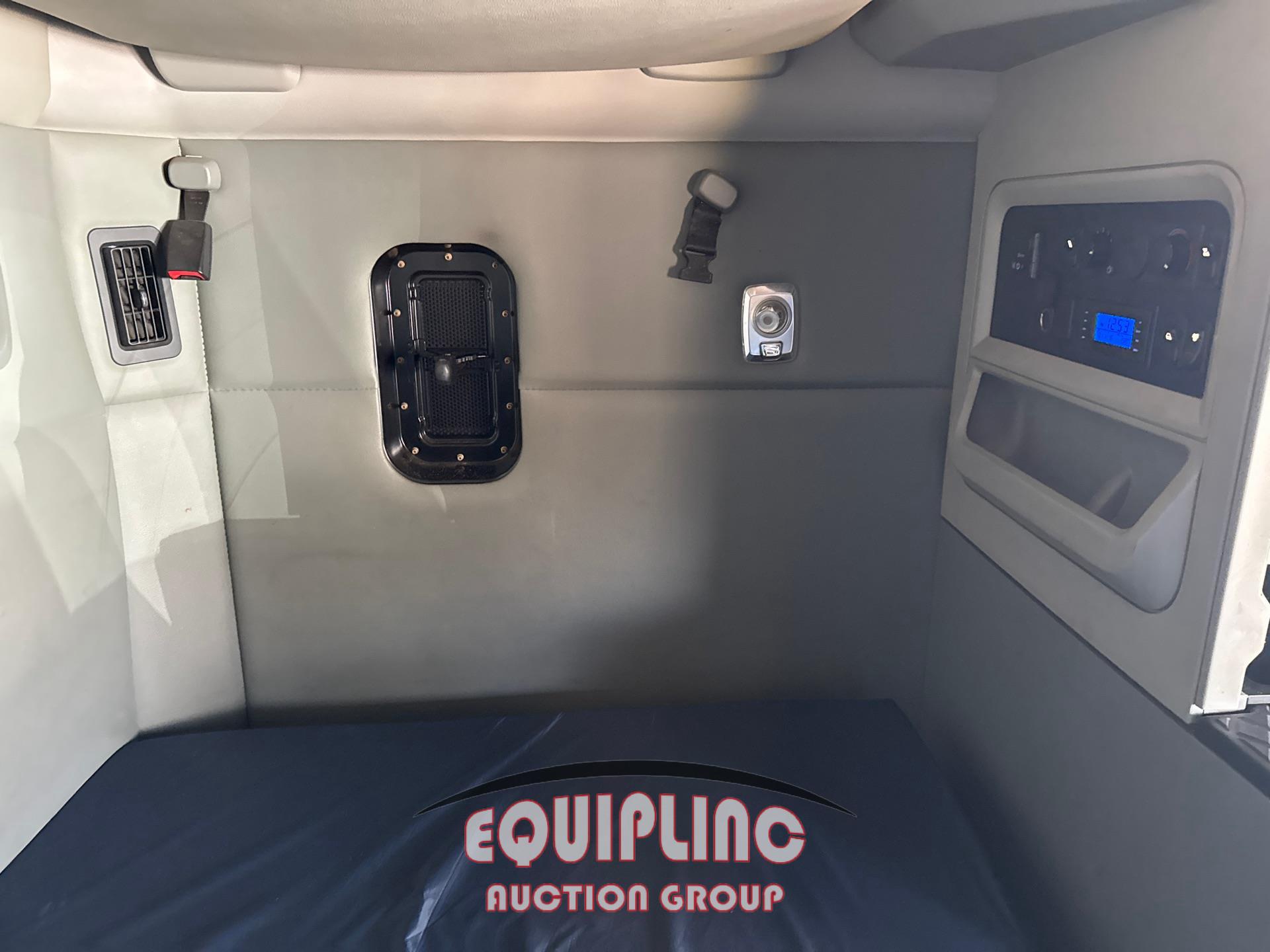 2017 KENWORTH T680 DOUBLE BUNK SLEEPER