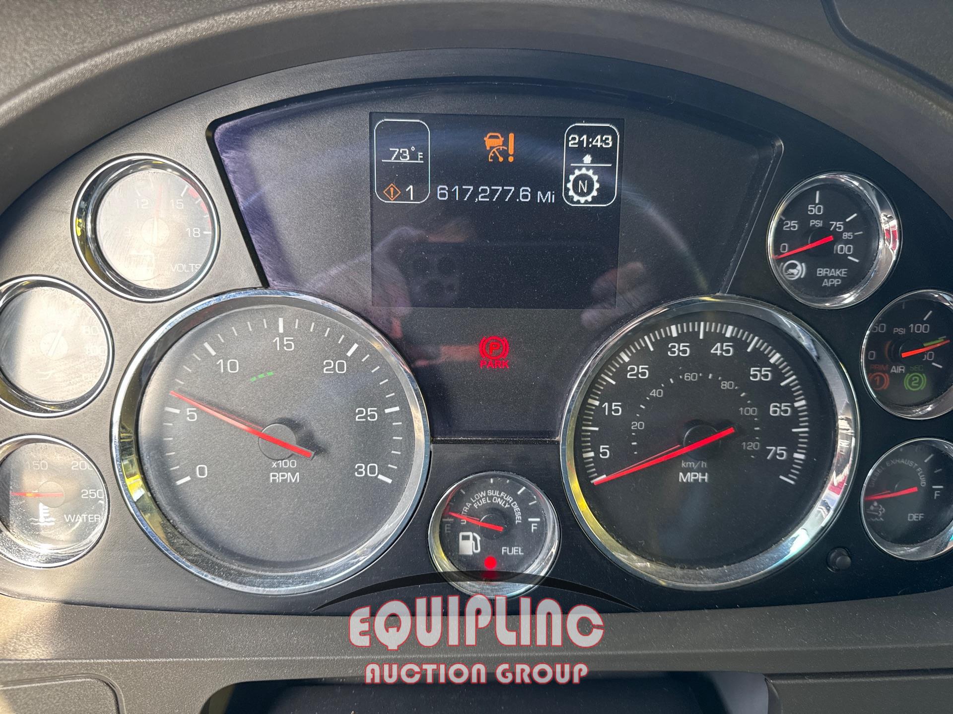 2017 KENWORTH T680 DOUBLE BUNK SLEEPER