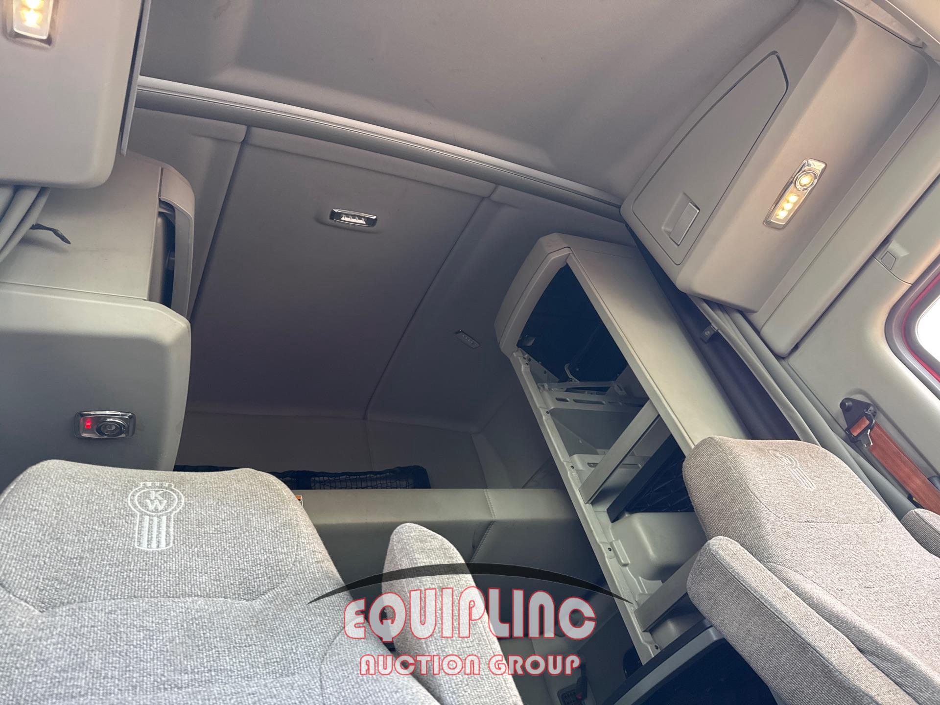 2017 KENWORTH T680 DOUBLE BUNK SLEEPER