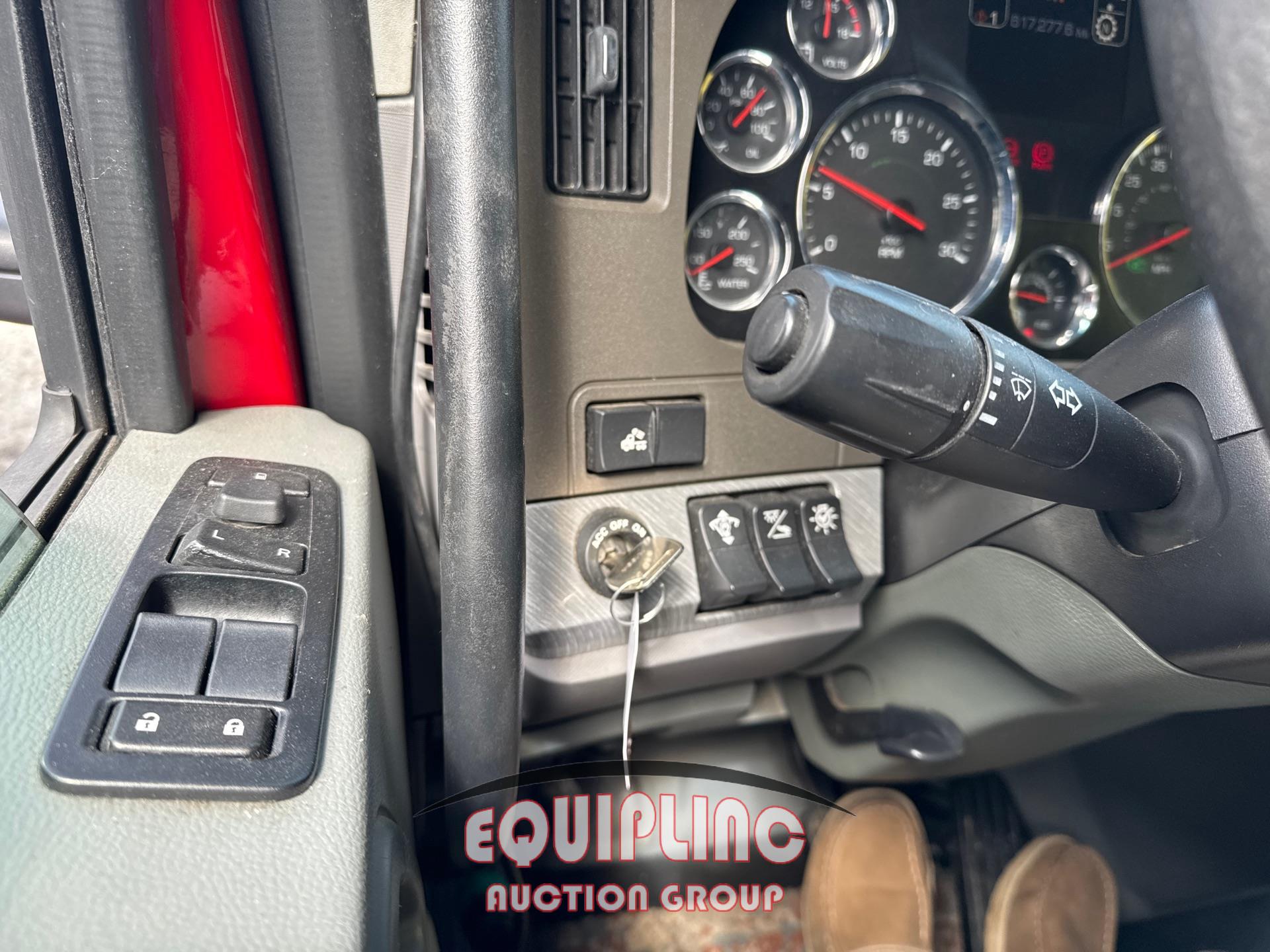 2017 KENWORTH T680 DOUBLE BUNK SLEEPER