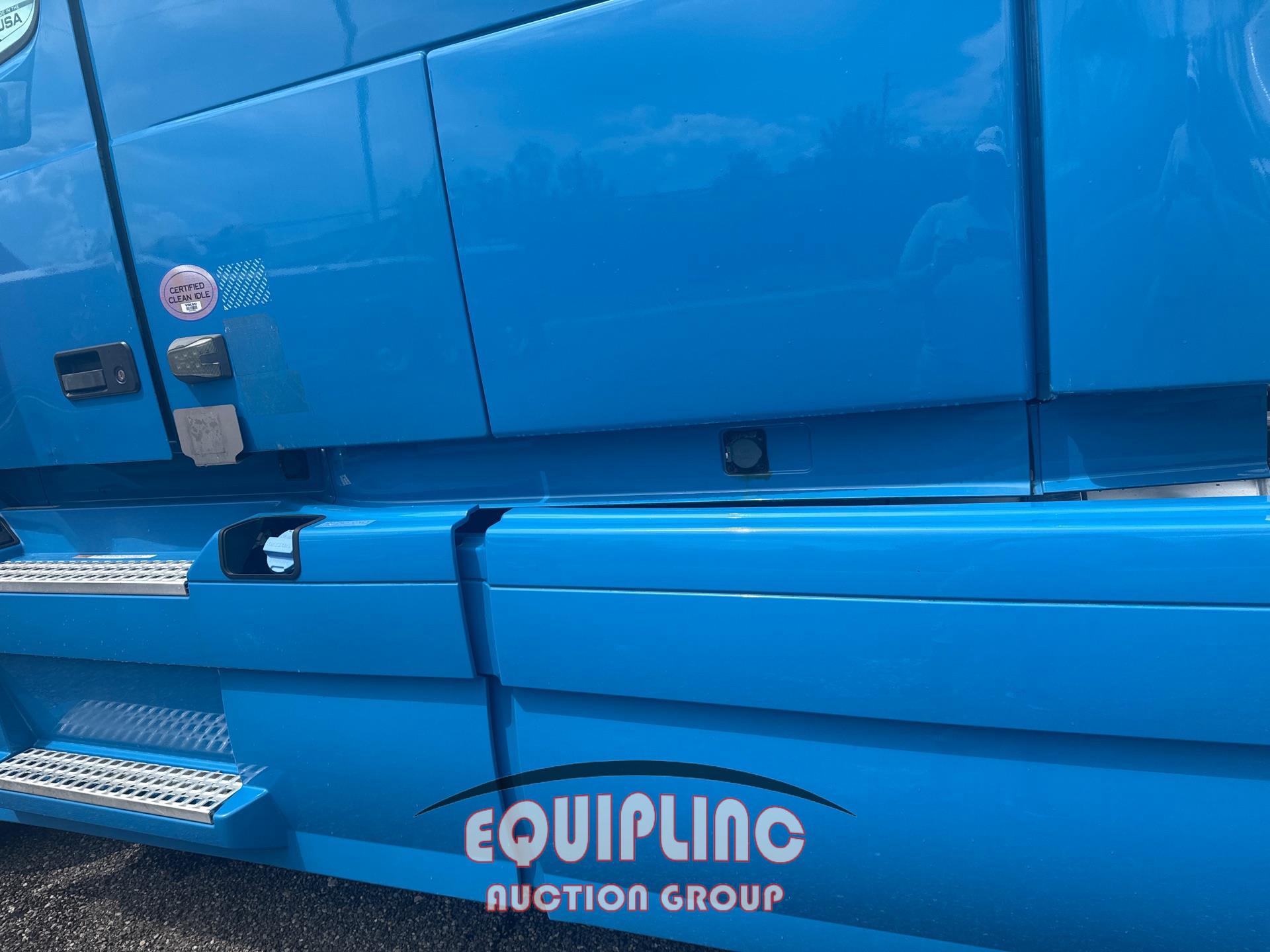 2018 VOLVO VNL 670 DOUBLE BUNK SLEEPER