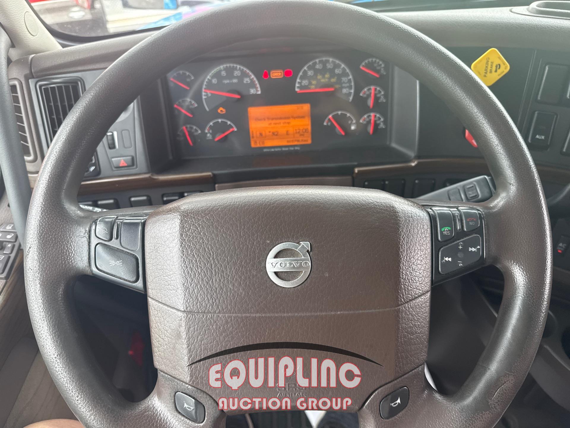 2018 VOLVO VNL 670 DOUBLE BUNK SLEEPER
