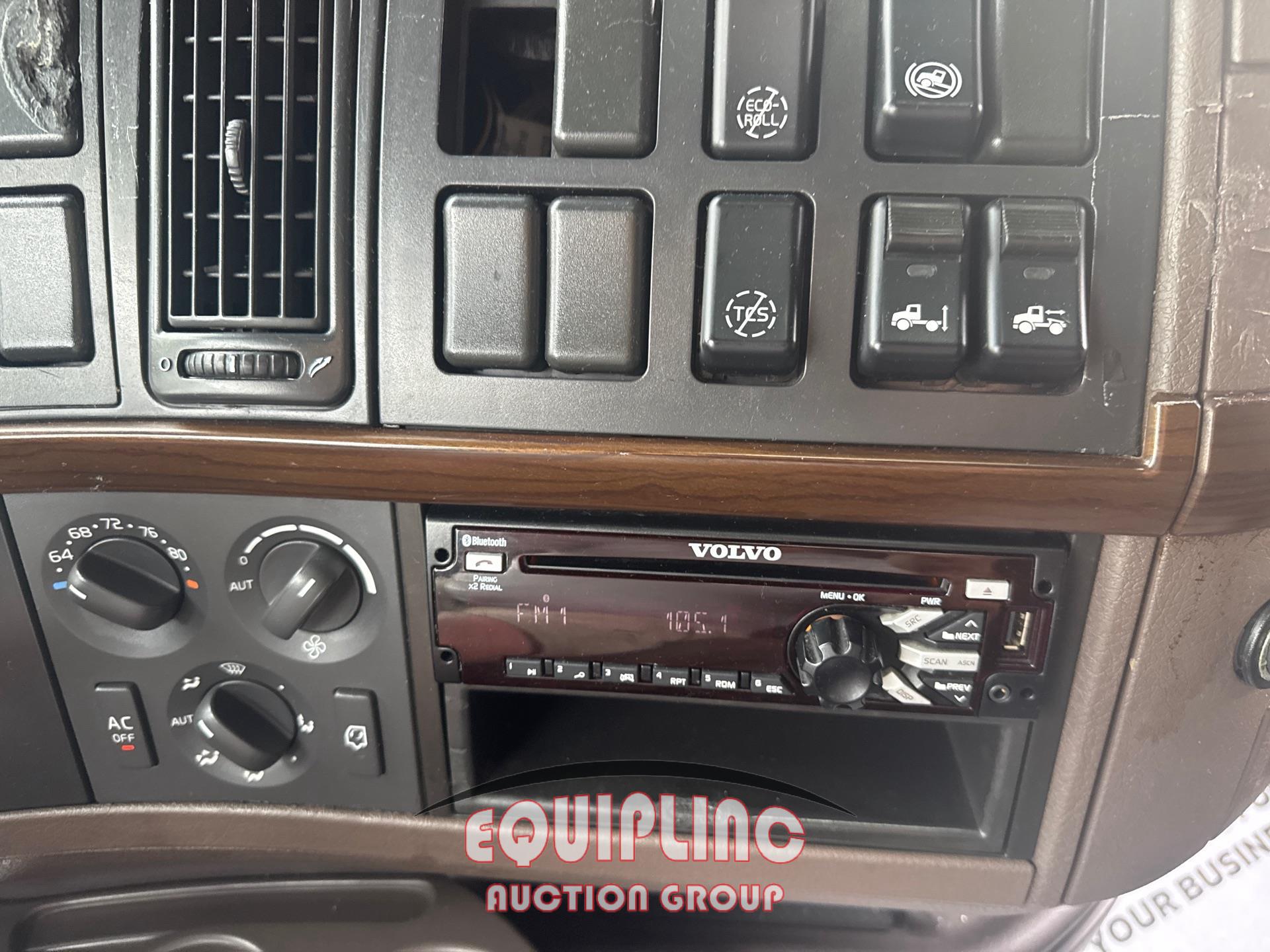 2018 VOLVO VNL 670 DOUBLE BUNK SLEEPER