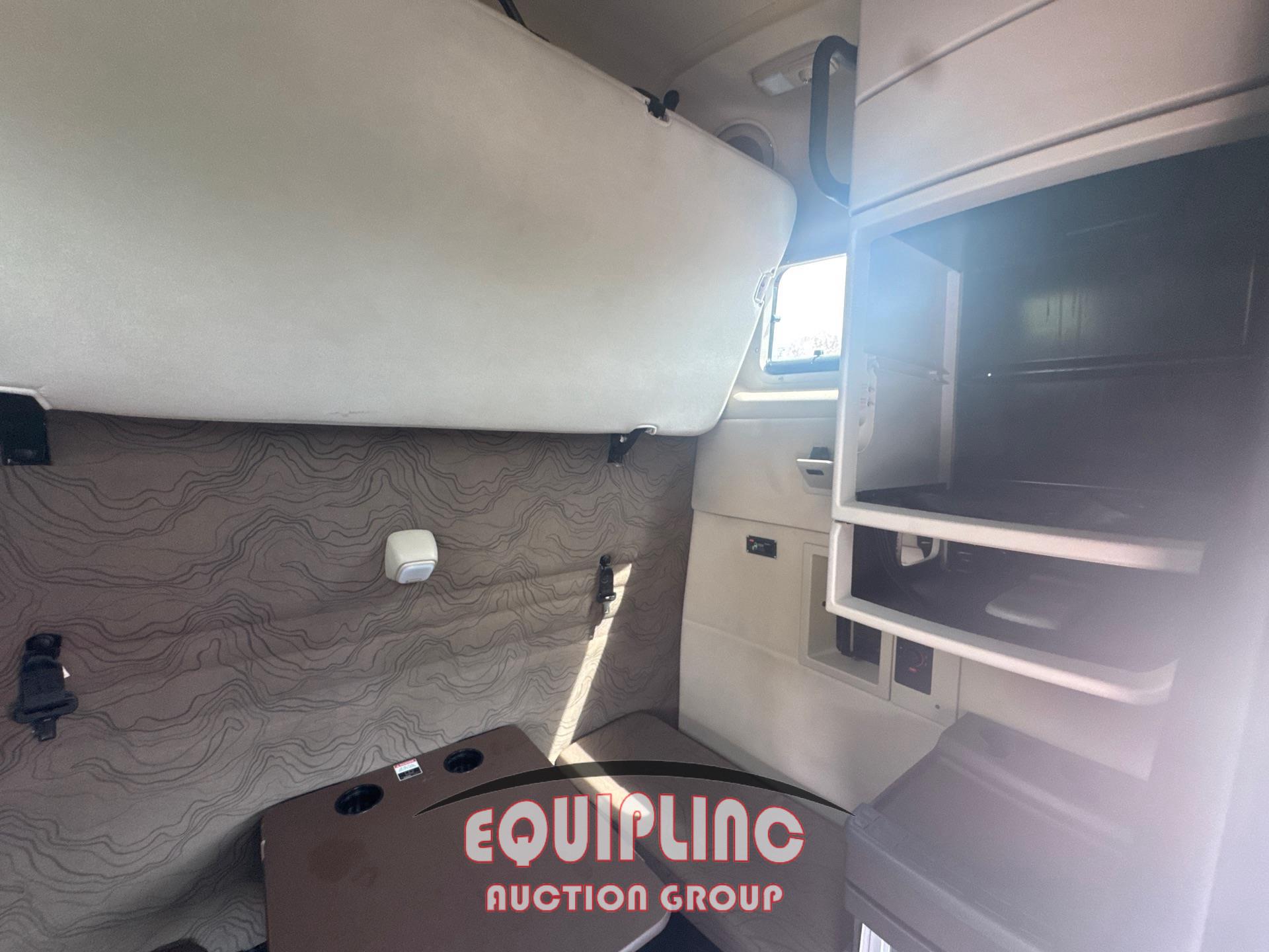 2018 VOLVO VNL 670 DOUBLE BUNK SLEEPER