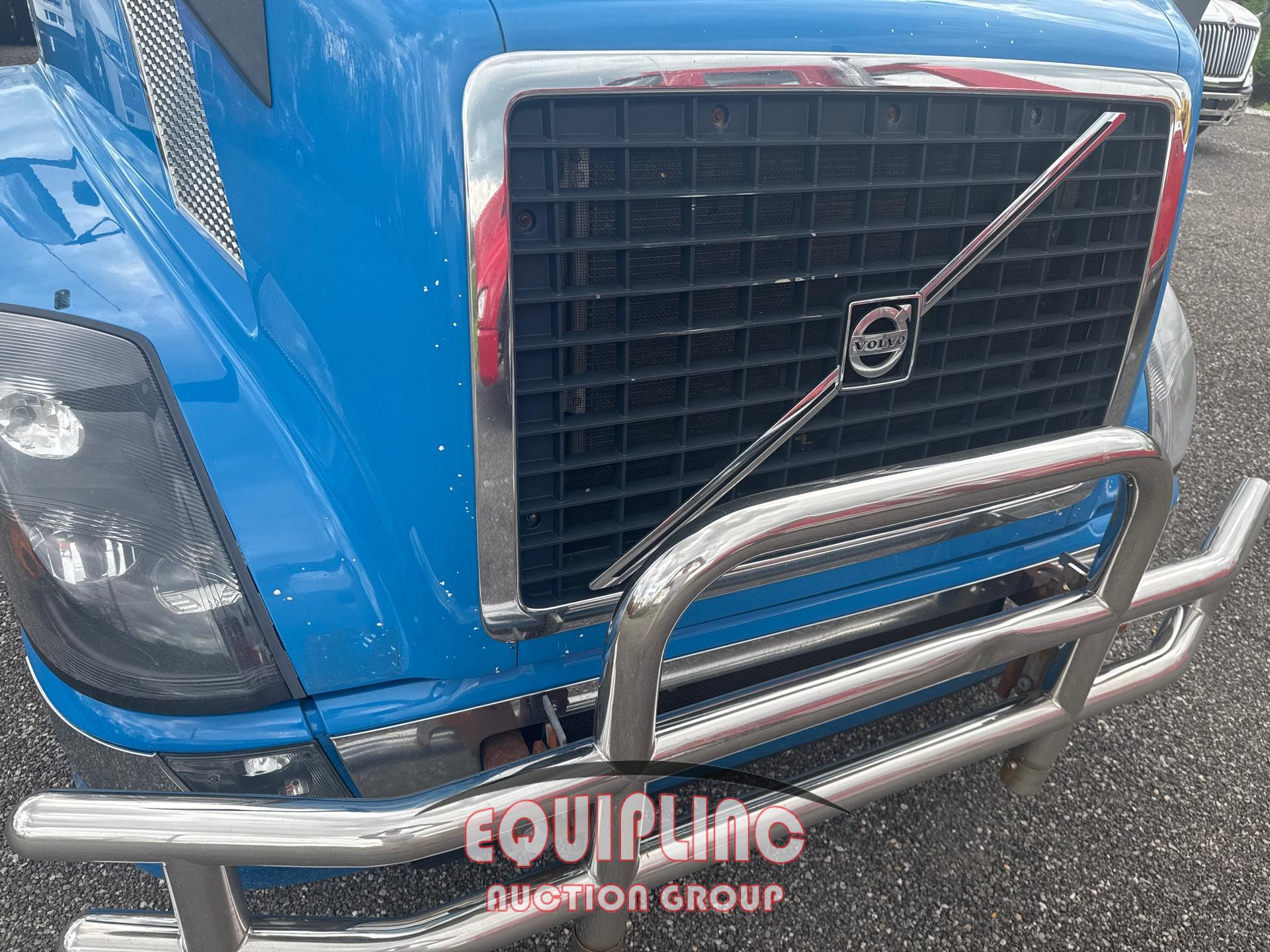 2018 VOLVO VNL 670 DOUBLE BUNK SLEEPER