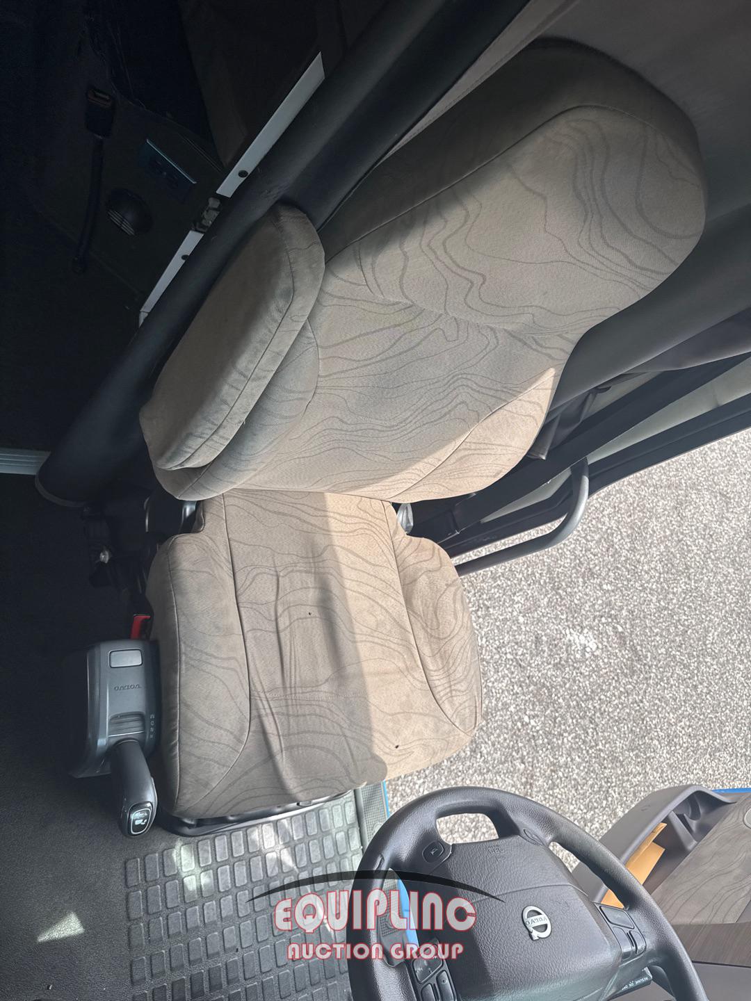 2018 VOLVO VNL 670 DOUBLE BUNK SLEEPER