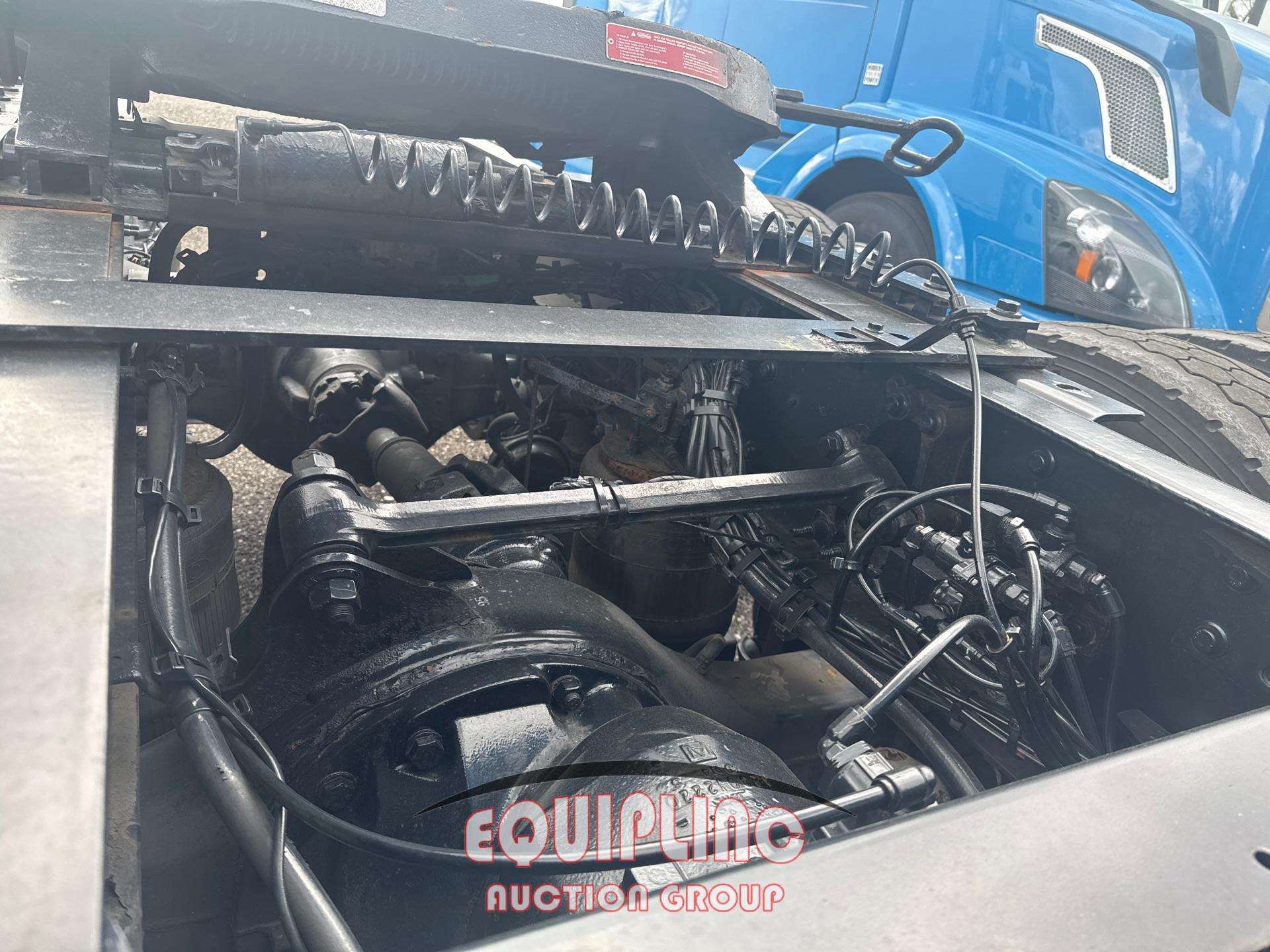 2018 VOLVO VNL 670 DOUBLE BUNK SLEEPER