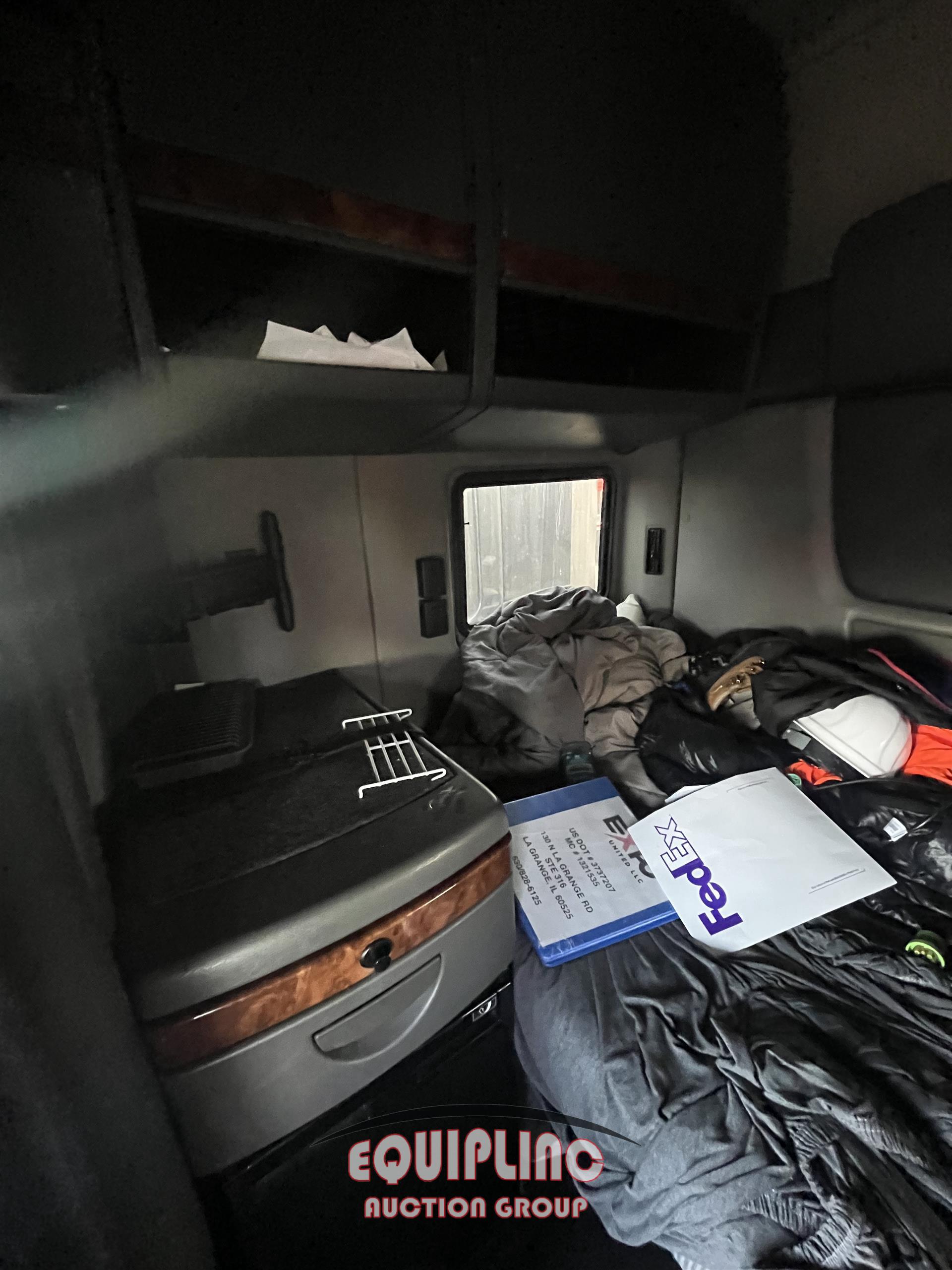 2019 INTERNATIONAL LT625 TANDEM AXLE SLEEPER