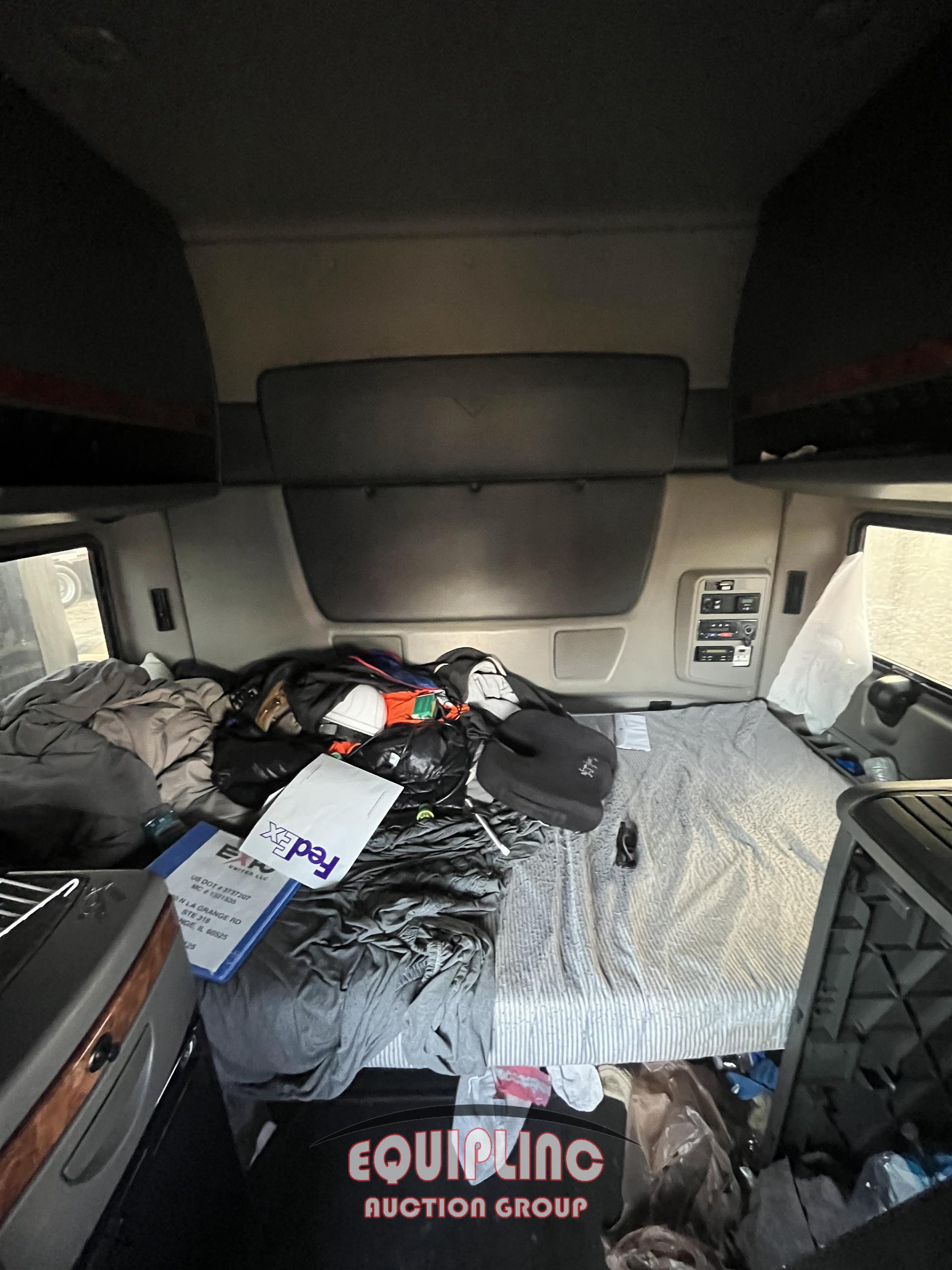 2019 INTERNATIONAL LT625 TANDEM AXLE SLEEPER