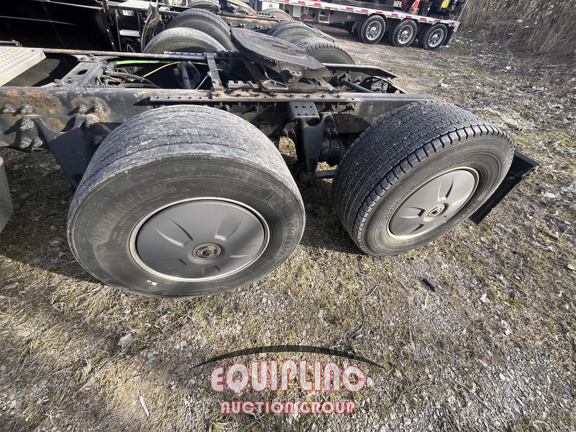 2019 INTERNATIONAL LT625 TANDEM AXLE SLEEPER