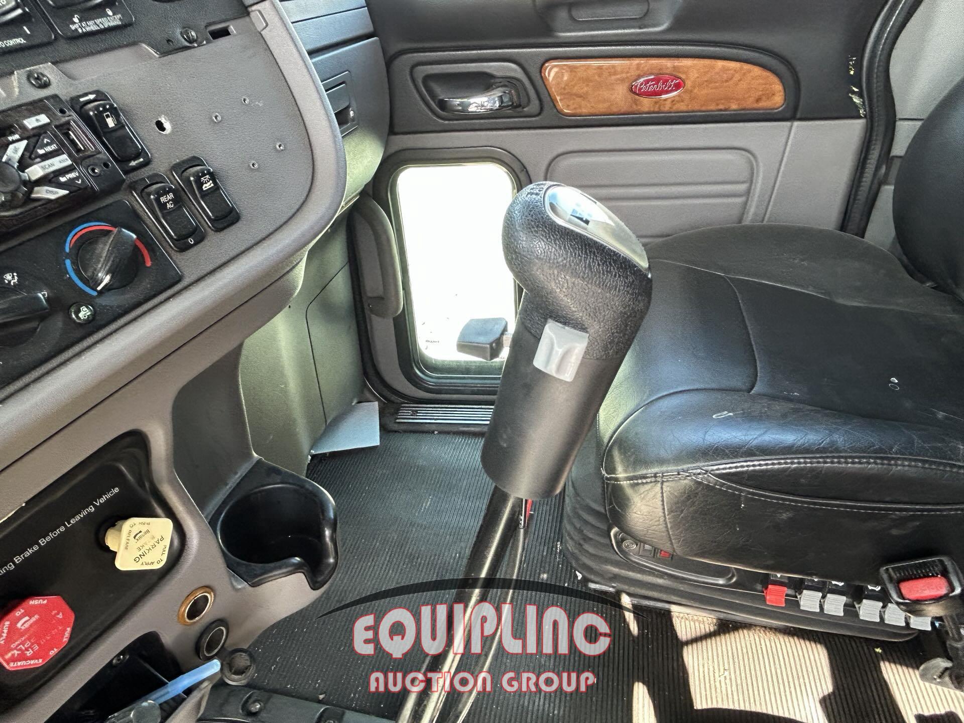 2012 PETERBILT 388 SLEEPER TRUCK