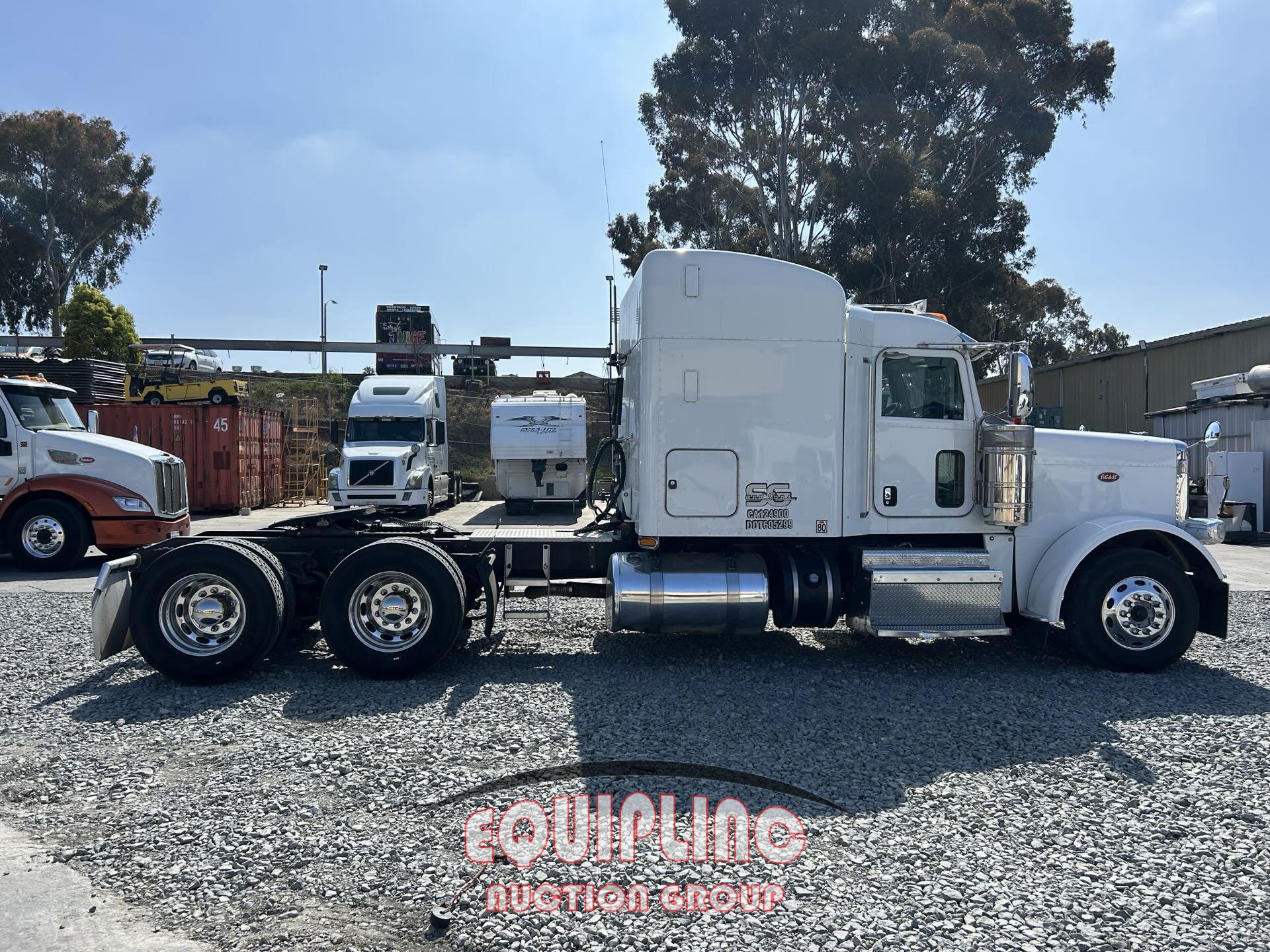 2012 PETERBILT 388 SLEEPER TRUCK