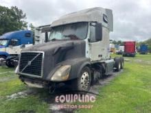 2005 VOLVO VNL670 SLEEPER