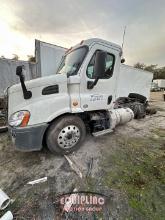 2016 FREIGHTLINER CASCADIA TANDEM AXLE DAY CAB