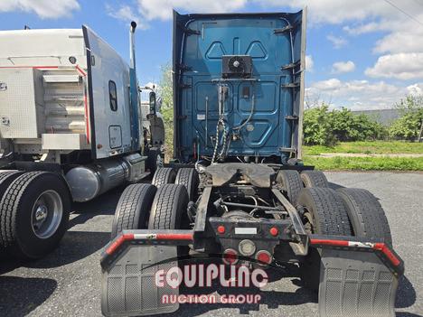 2017 FREIGHTLINER CASCADIA TANDEM AXLE SLEEPER