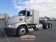 2015 MACK CXU613 SLEEPER TRUCK