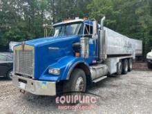 2001 KENWORTH T800 TRI AXLE TANKER TRUCK