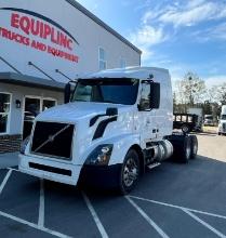 2017 VOLVO VNL TANDEM AXLE SLEEPER