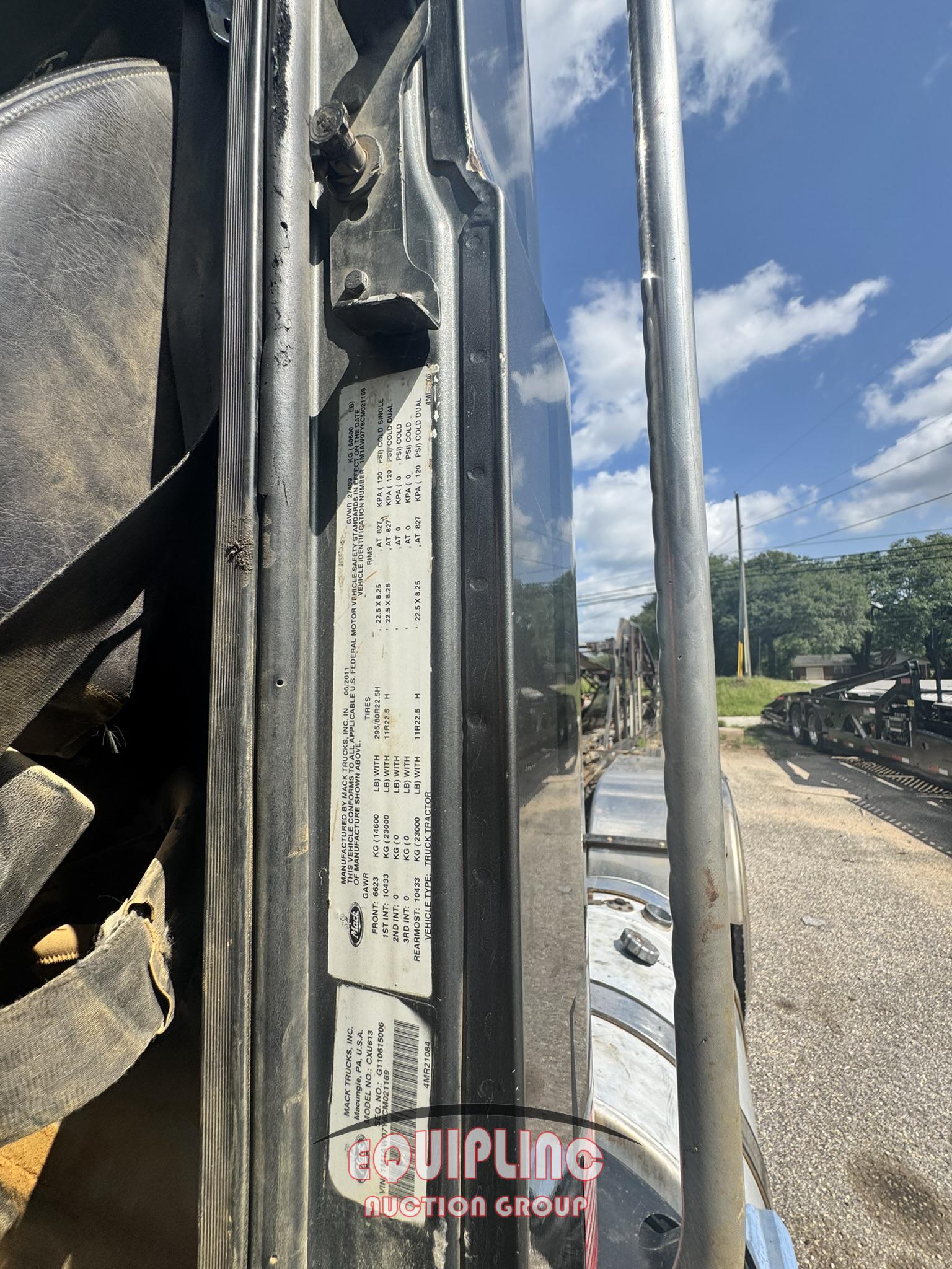 2012 MACK CXU613 TANDEM AXLE DAY CAB