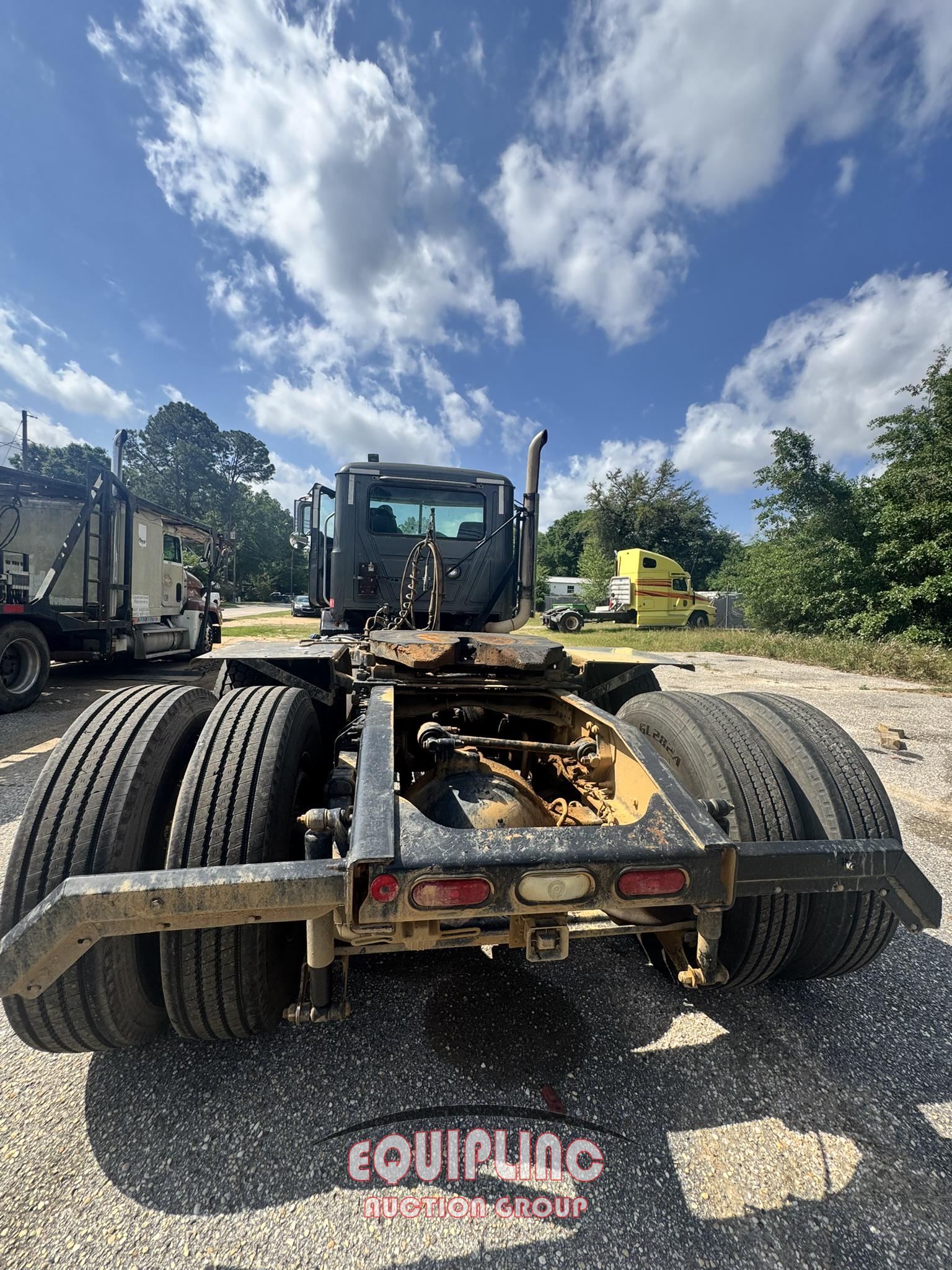 2012 MACK CXU613 TANDEM AXLE DAY CAB