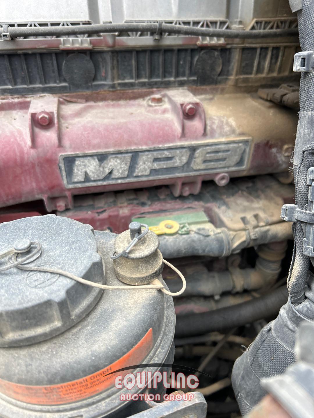 2015 MACK CXU613 TANDEM AXLE SLEEPER TRUCK