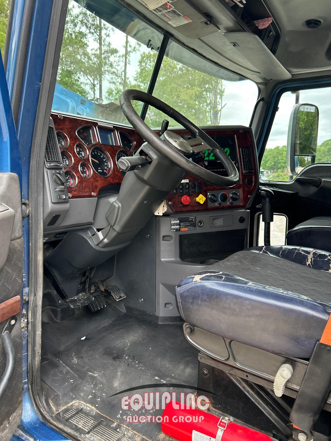 2015 MACK CXU613 TANDEM AXLE SLEEPER TRUCK