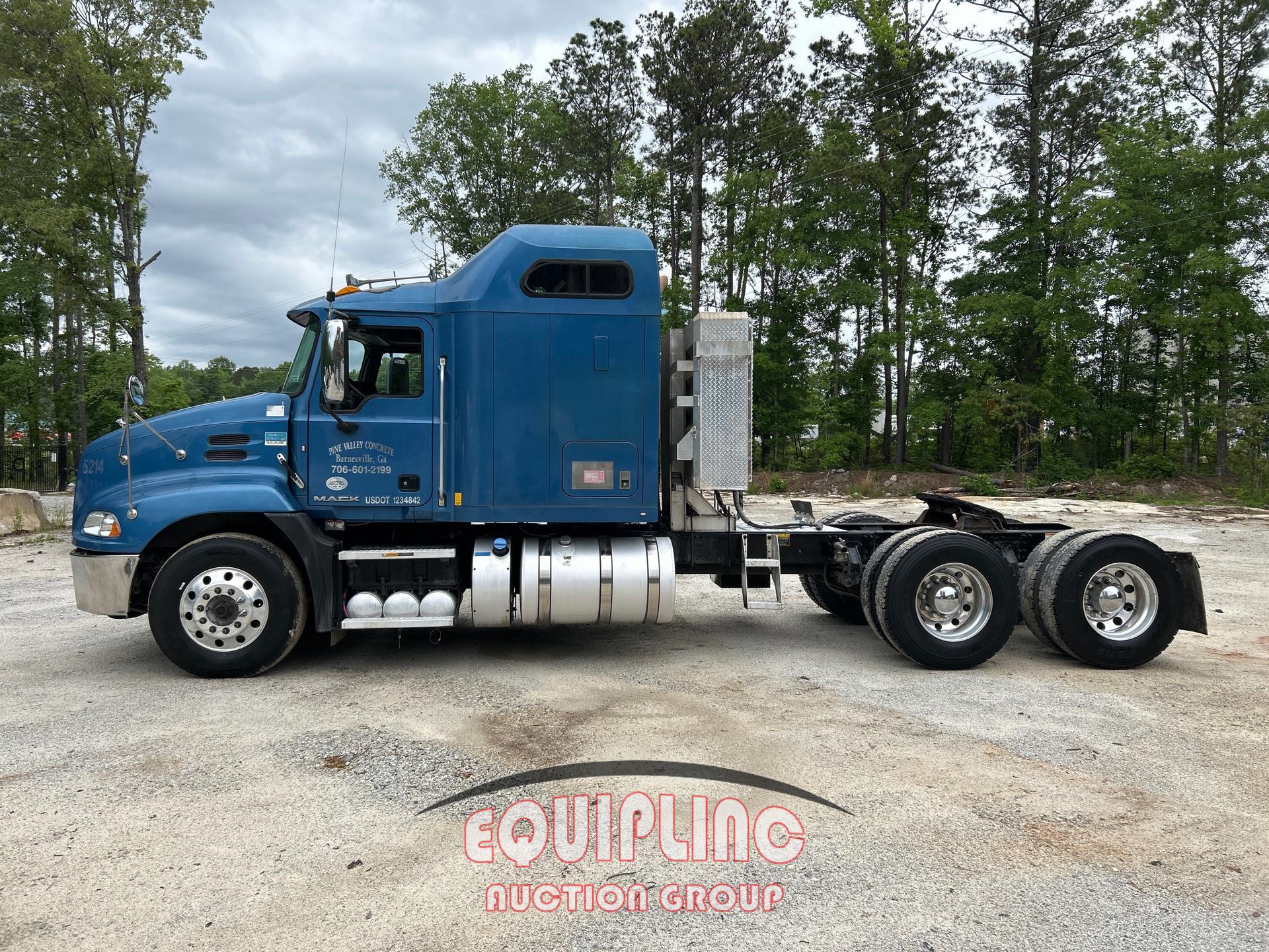 2015 MACK CXU613 TANDEM AXLE SLEEPER TRUCK
